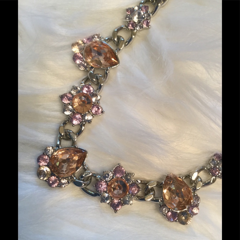 Simply Vera Statement Necklace